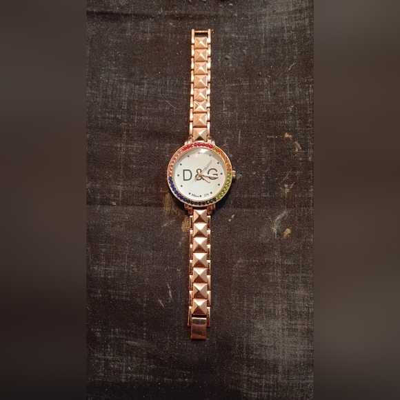 ONE OF A KIND Dolce and Gabbana Mod Womens - Picture 2 of 5